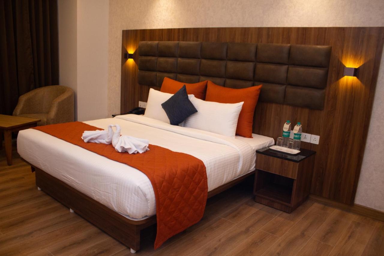 Shivas Galaxy Hotel Devanahalli Екстериор снимка