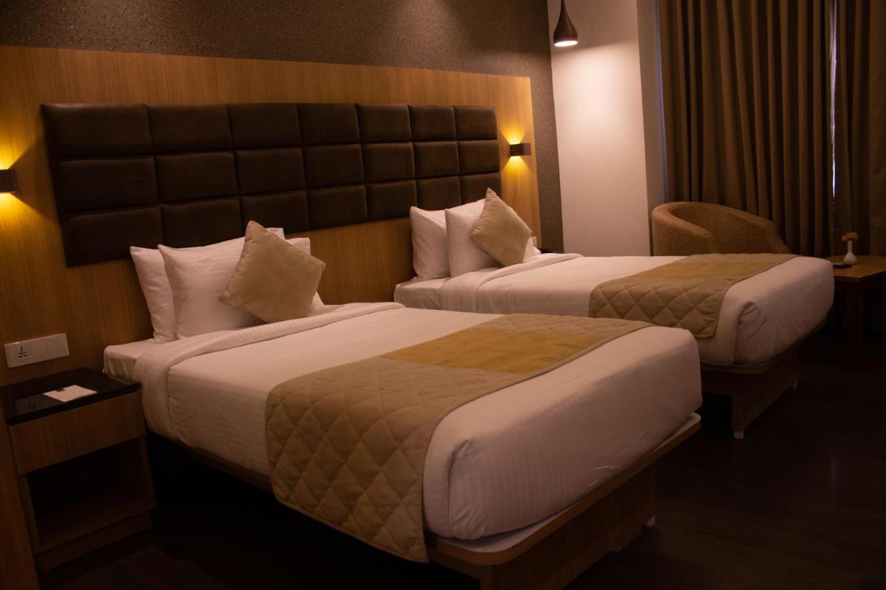 Shivas Galaxy Hotel Devanahalli Екстериор снимка