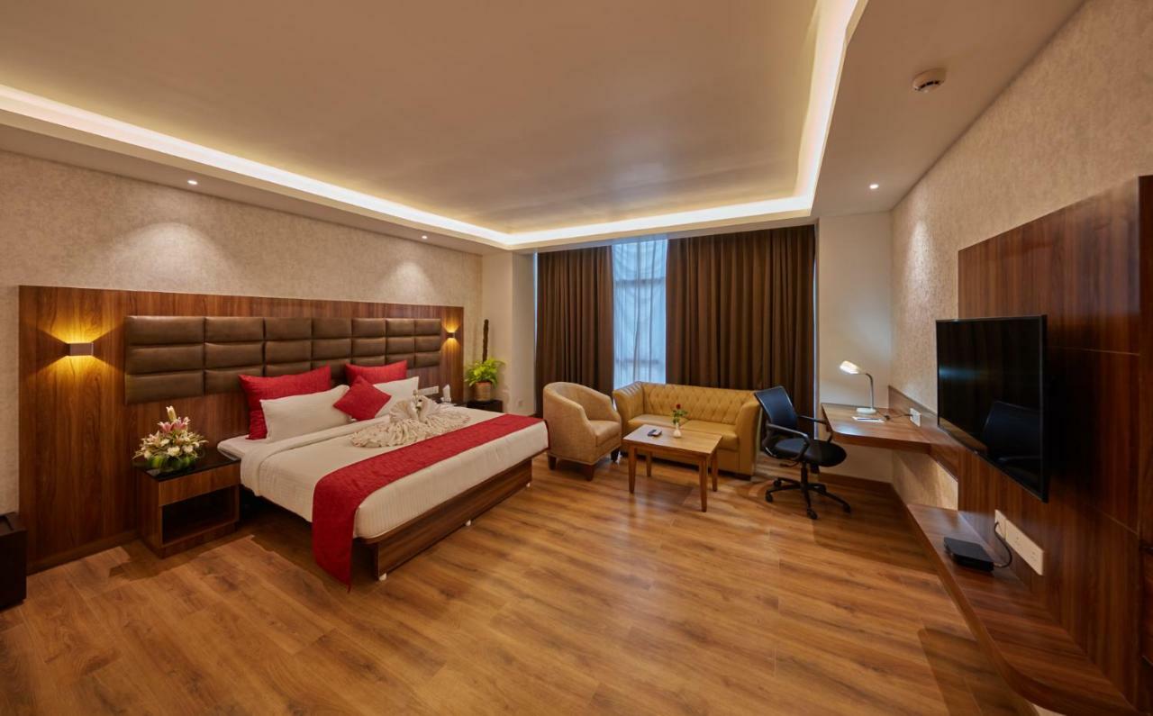 Shivas Galaxy Hotel Devanahalli Екстериор снимка